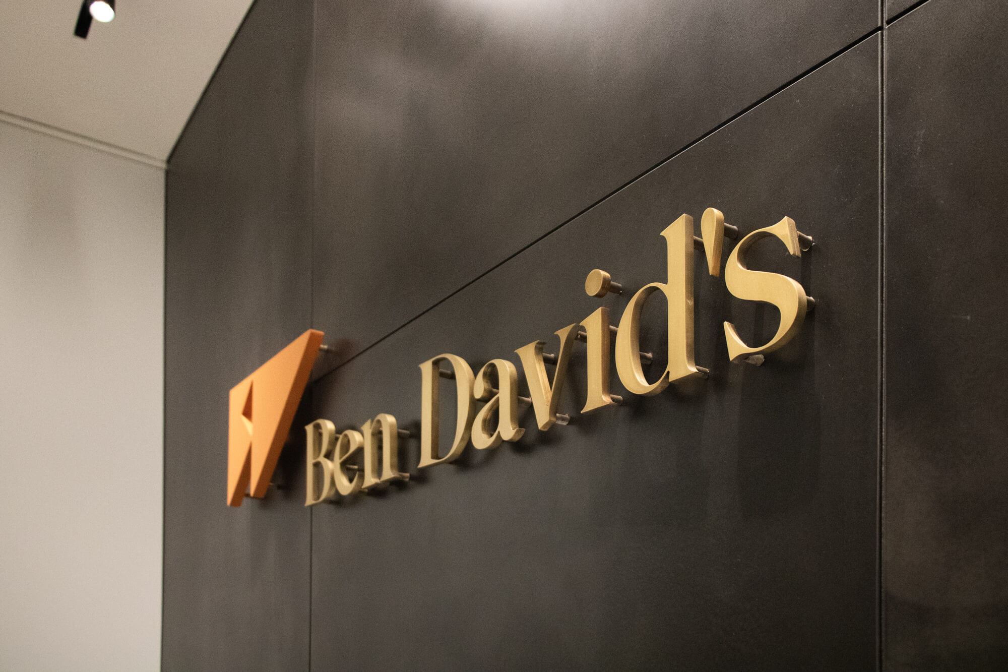 עיצוב פנים יוקרתי למרפאת שיניים